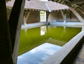 Lavoir du bourg de Boulains