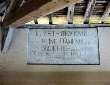 Lavoir du bourg de Boulains